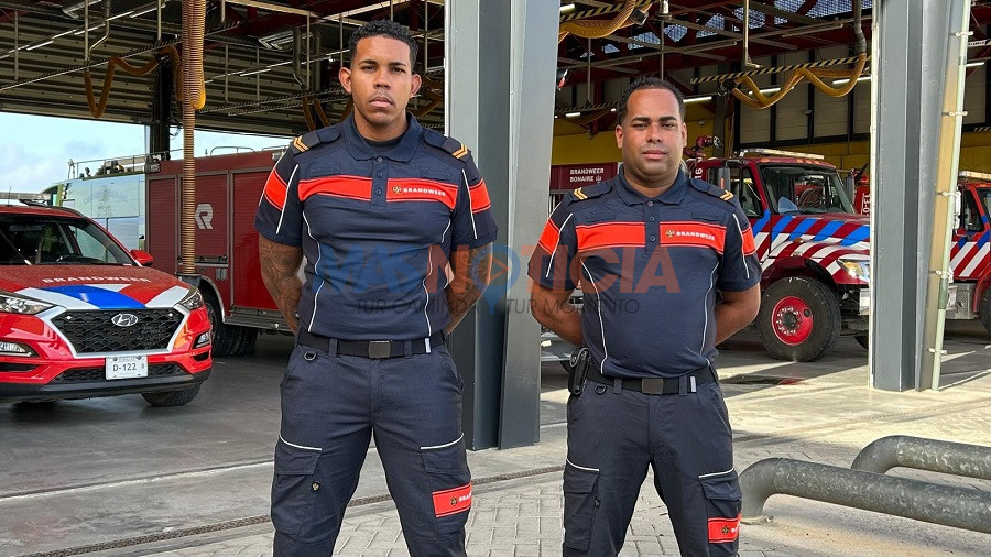 Cuerpo di Bombero Hulanda Caribense ta introduci uniform operacional nobo