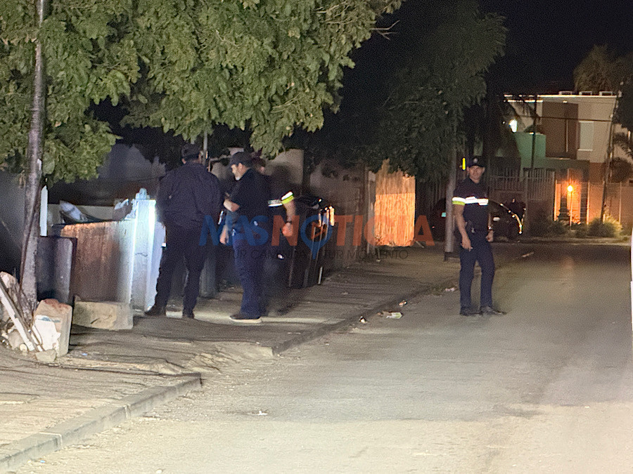 Tiro a cay den Koningstraat: Polis a haya sanger y perforacion