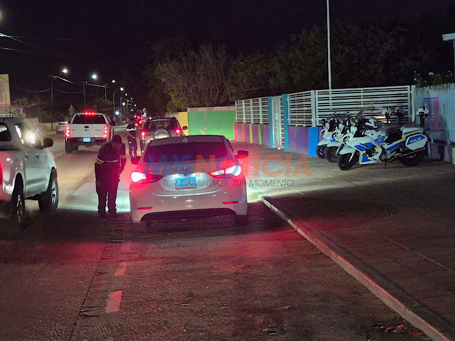 Polis motorisa a detene ocho chuaffeur bebi durante control