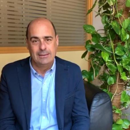 Il segretario del Pd, Nicola Zingaretti, in un breve video postato su Facebook, 3 giugno 2019. FACEBOOK NICOLA ZINGARETTI +++ATTENZIONE LA FOTO NON PUO' ESSERE PUBBLICATA O RIPRODOTTA SENZA L'AUTORIZZAZIONE DELLA FONTE DI ORIGINE CUI SI RINVIA+++