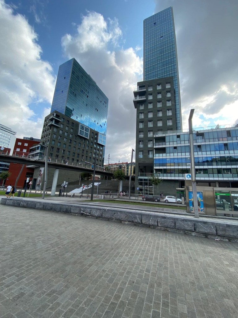 Torri Isozaki Atea