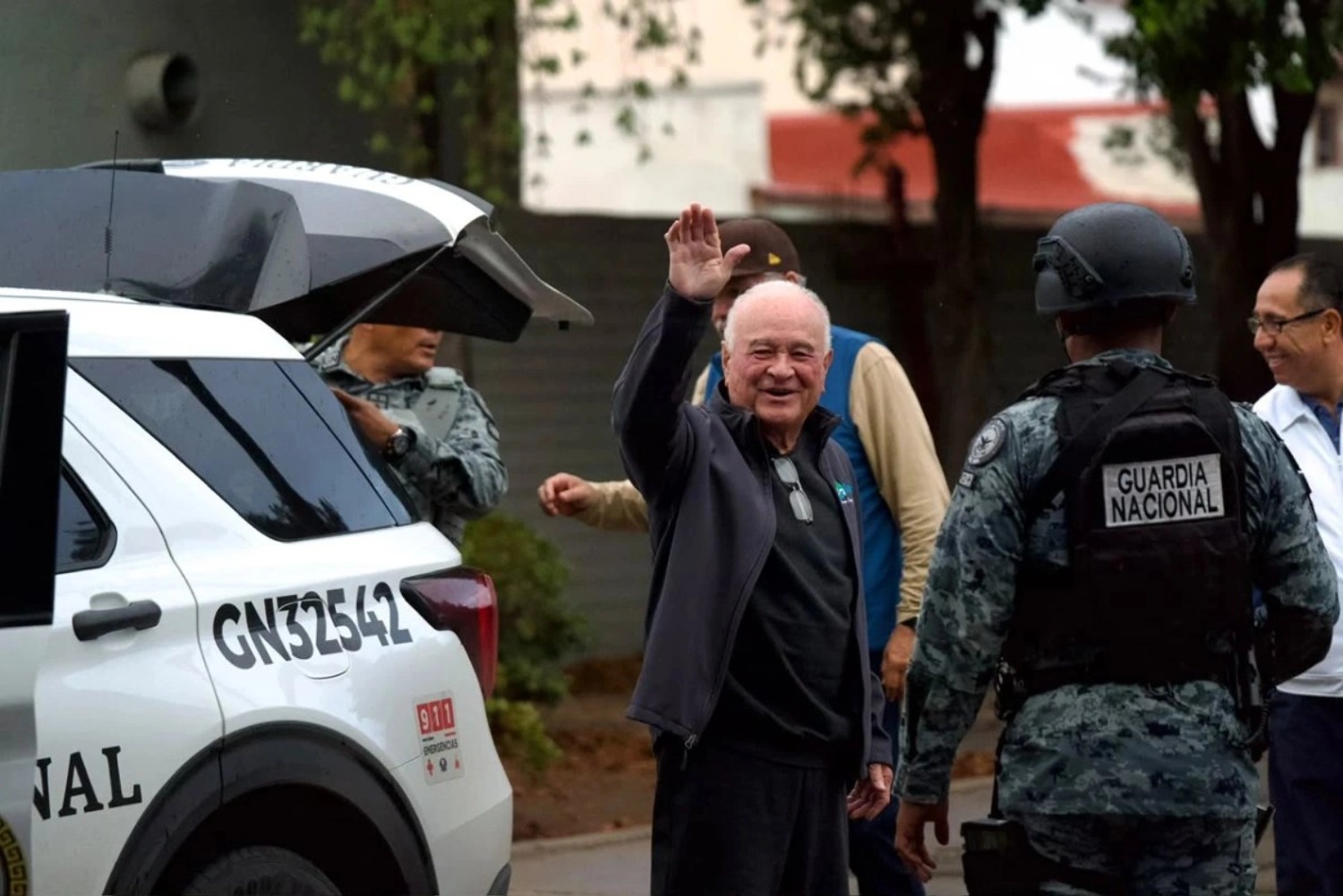 Llega Ruffo a su casa