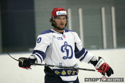 Alexander Ovechkin, Moscow Dynamo's Season 1 captain.