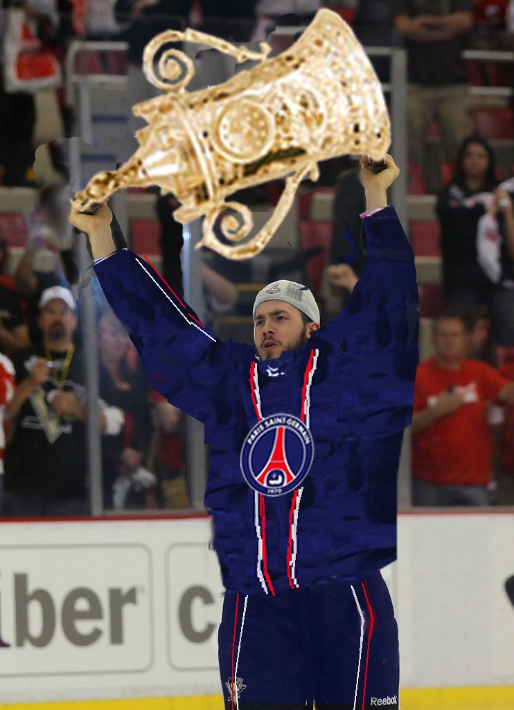 Kris Letang lifts the EURO Cup after Paris defeated St. Petersburg.