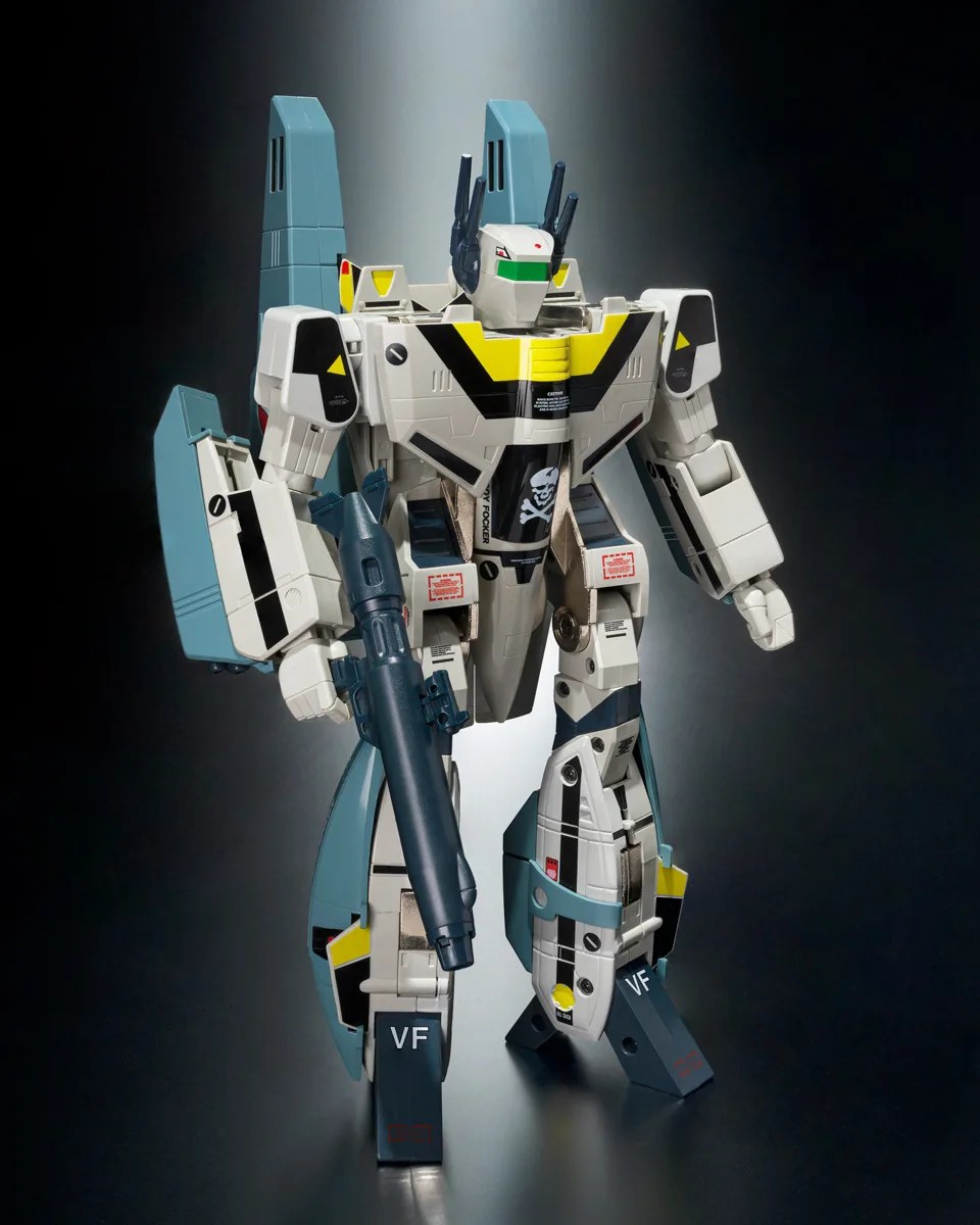 VF-1S ロイ・フォッカースペシャル バトロイド前面公式画像