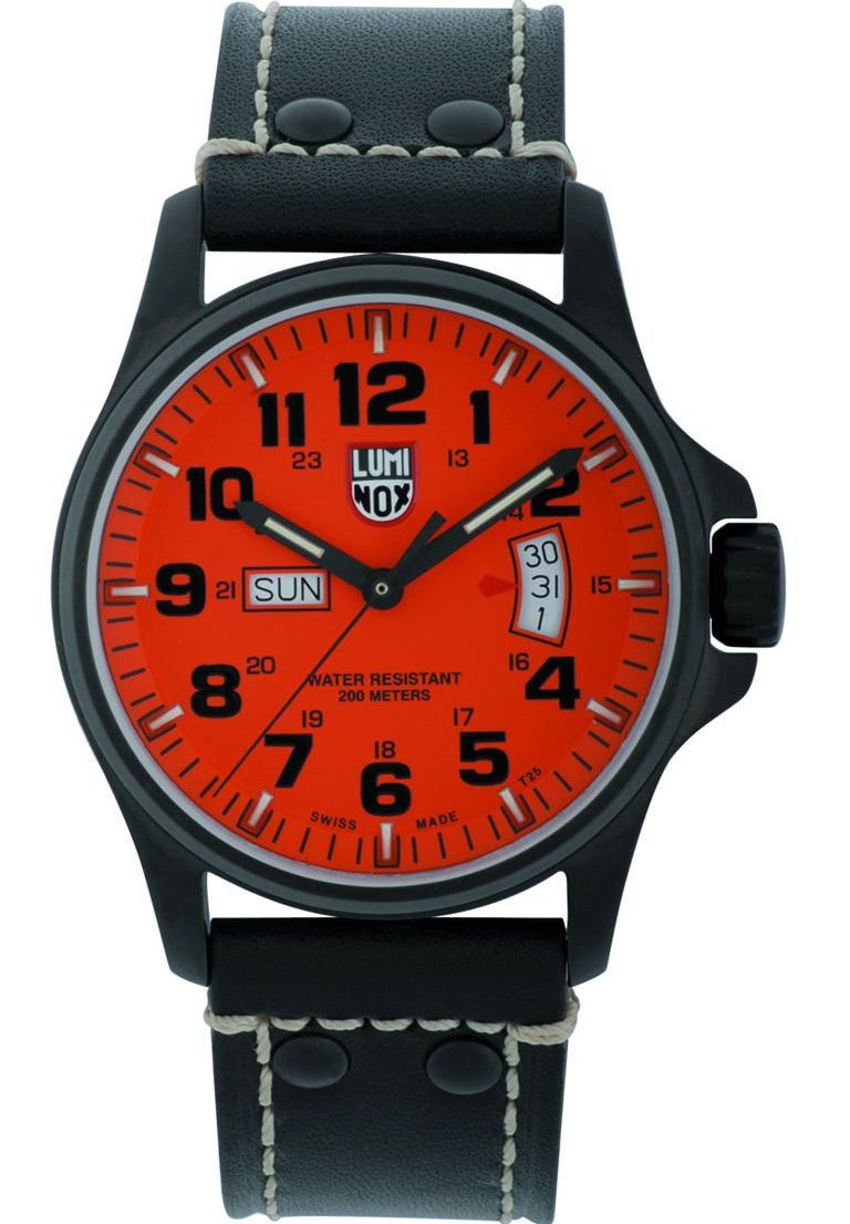 時計 LUMINOX FIELD DAY DATE SERIES 1820 Luminox Field Day Date 1820 Black Watch Review | aBlogtoWatch