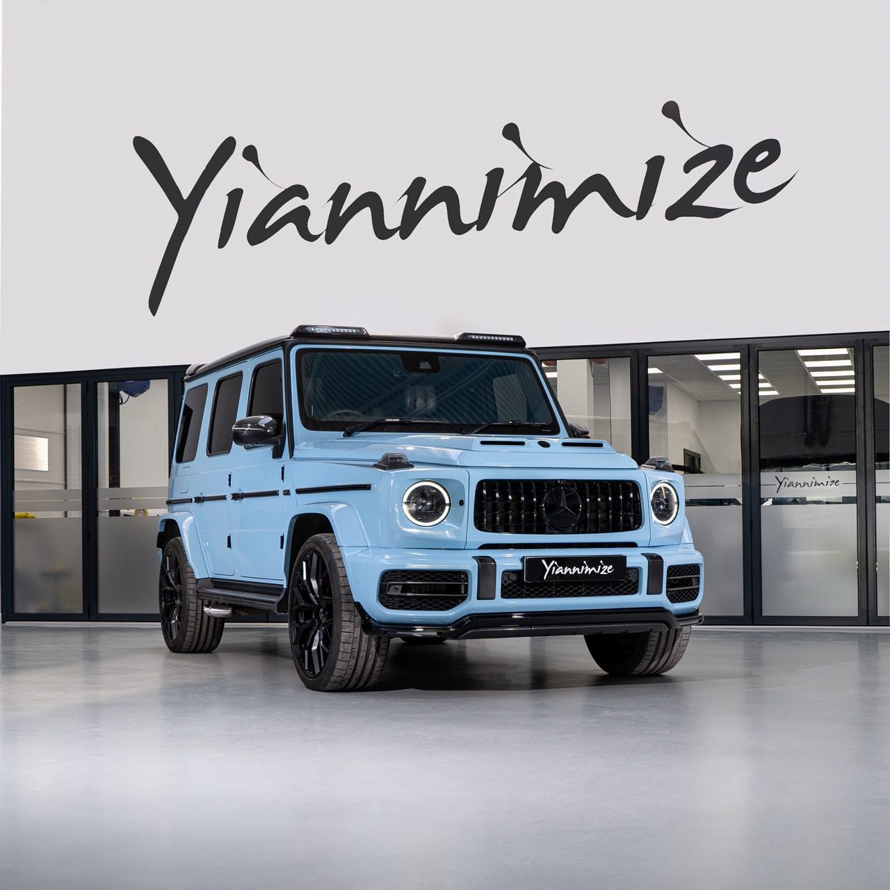 5.YungPhilly'sBabyBlueG63 Large