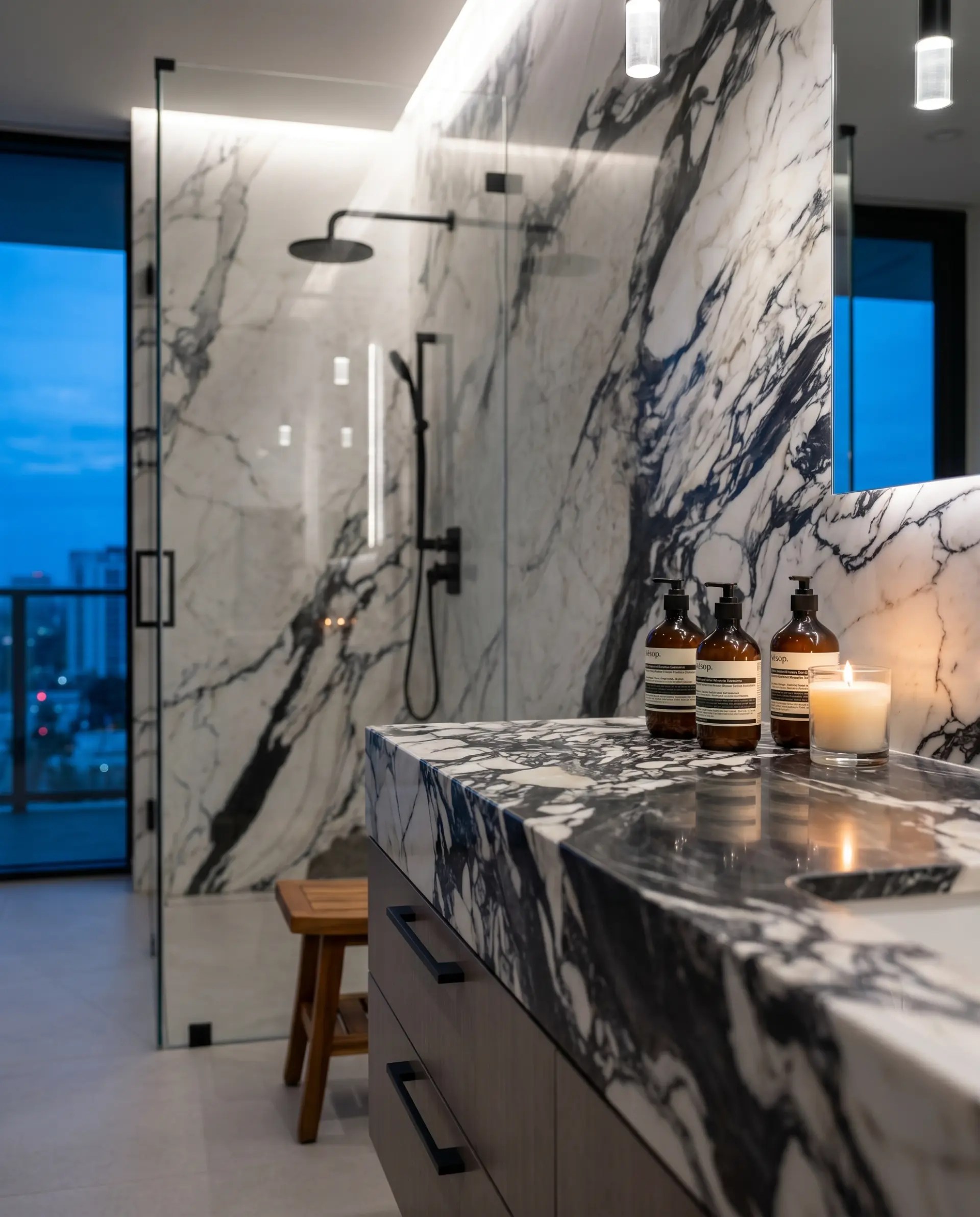 Paonazzo Corchia inspiration – Modern Bathroom