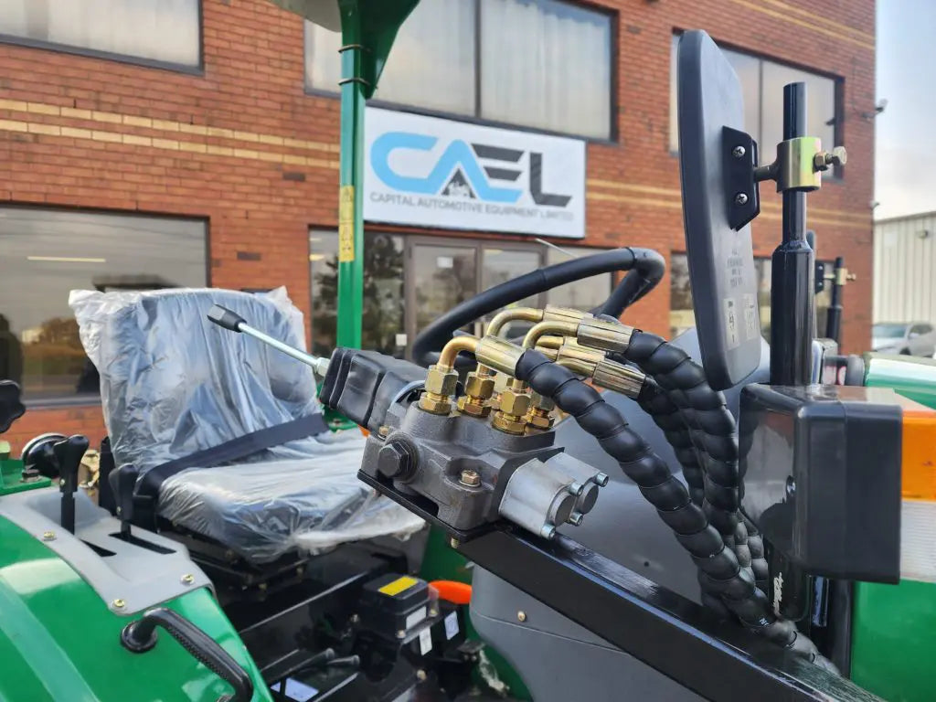 Tracteur Polyvalent avec Moteur Perkins