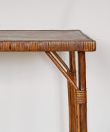 La table en rotin