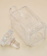 La carafe en cristal ciselé
