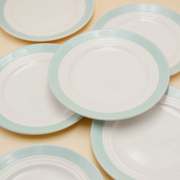 Les assiettes à dessert bleu turquoise