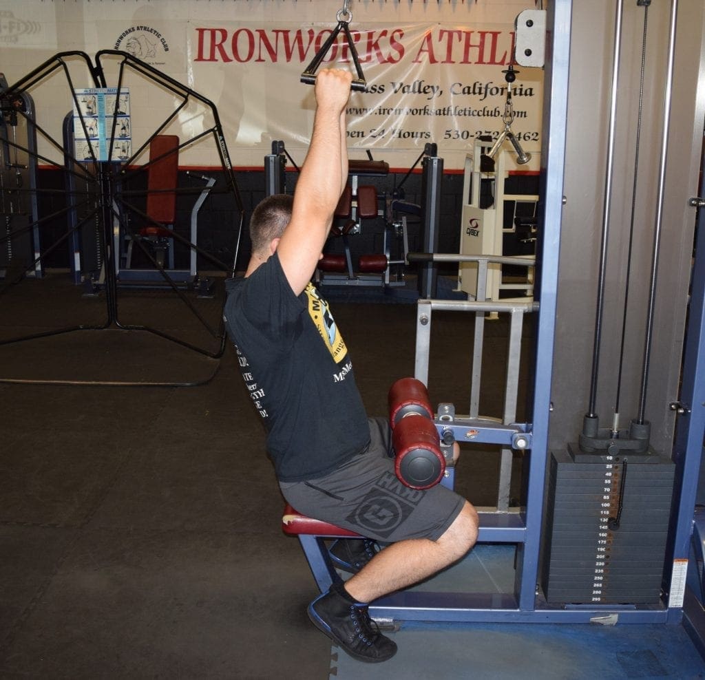 Close grip Lat Pull Down 5