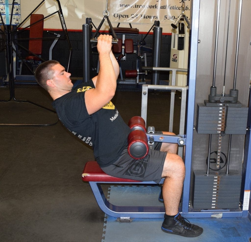 Close grip Lat Pull Down 2