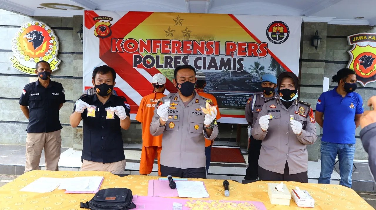 Indihome Ciamis Jl. Jend. Sudirman Ciamis Kabupaten Ciamis Jawa Barat / å» Klinik Nur Falah Dr Jaka Jl Jend Sudirman 197 çé©¾é©¶è·¯çº¿ Waze - Taman sompok, lamper lor, semarang sel., kota semarang, jawa tengah.