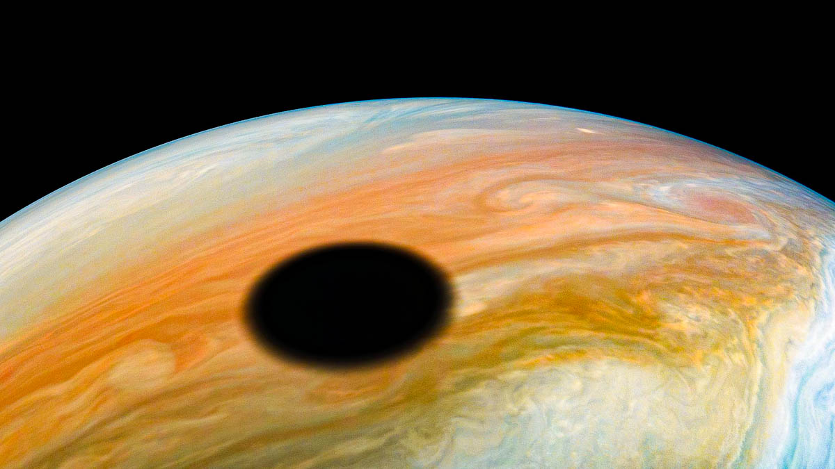 A sombra de Io: o dramático registro de um eclipse em Júpiter, feito pela sonda Juno A sombra de Io: o dramático registro de um eclipse em Júpiter, feito pela sonda Juno