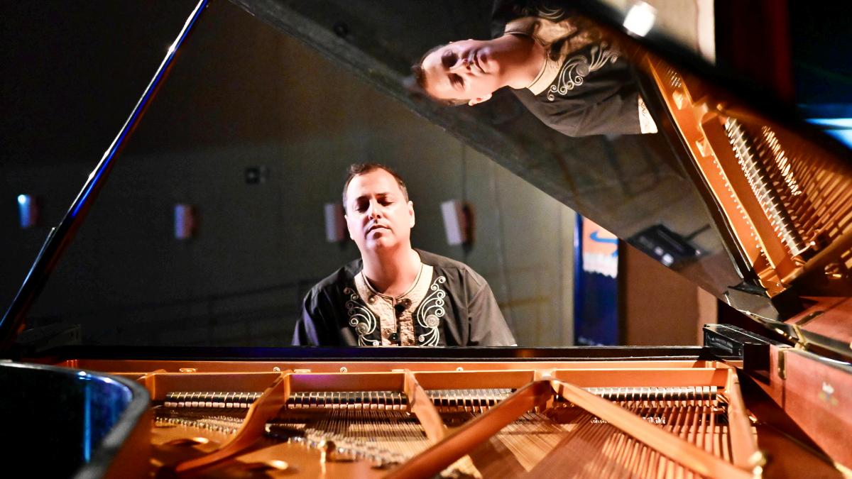 Piano Maranhense leva história da música a escolas do MA