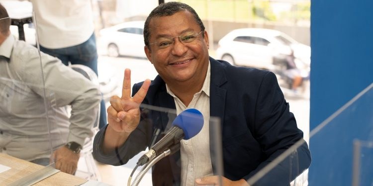 Nilvan Ferreira deixa a TV Arapuan e foca em pré-candidatura para 2026