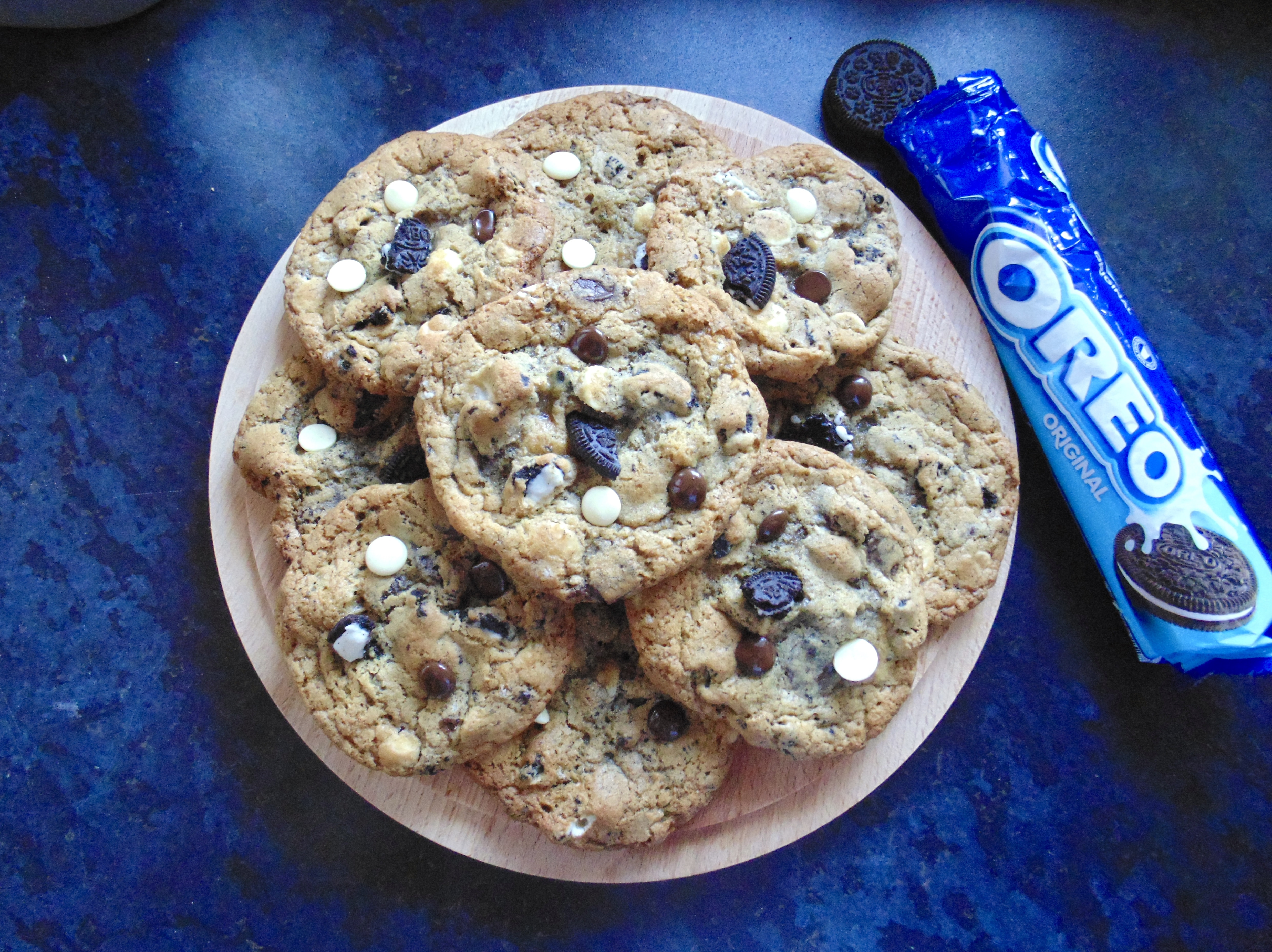 I do 6 per cookie sheet since they're large. Oreo Chocolate Chip Cookies Maverick Baking