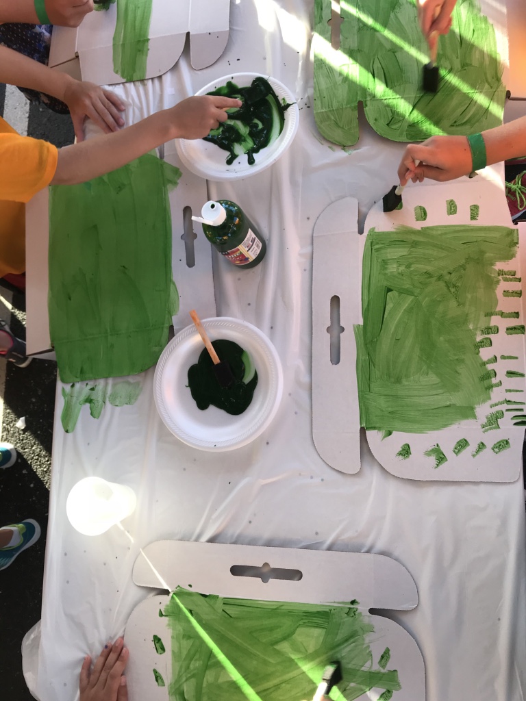 kids club crafts table