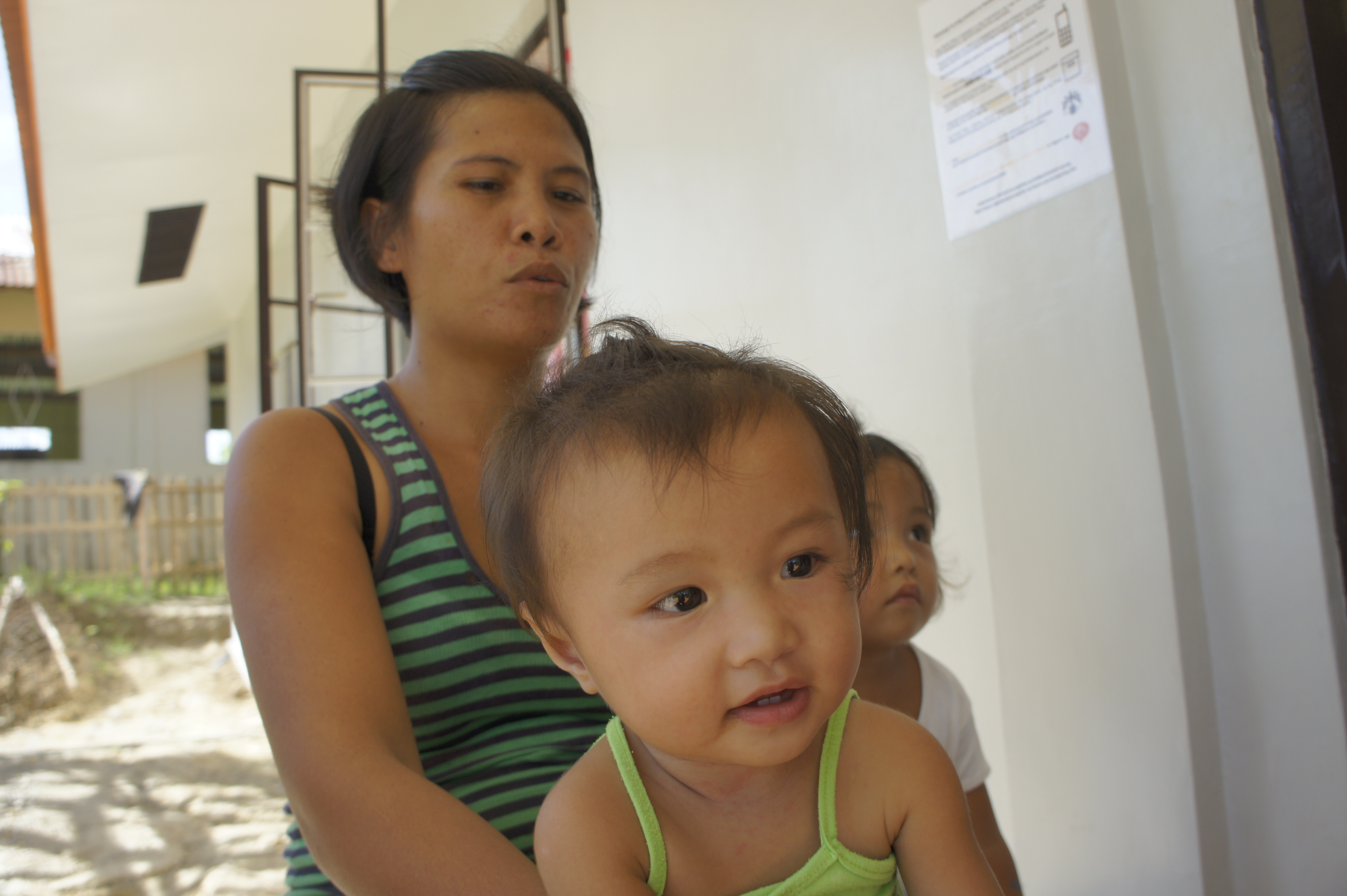 Filipinio Mother and Children