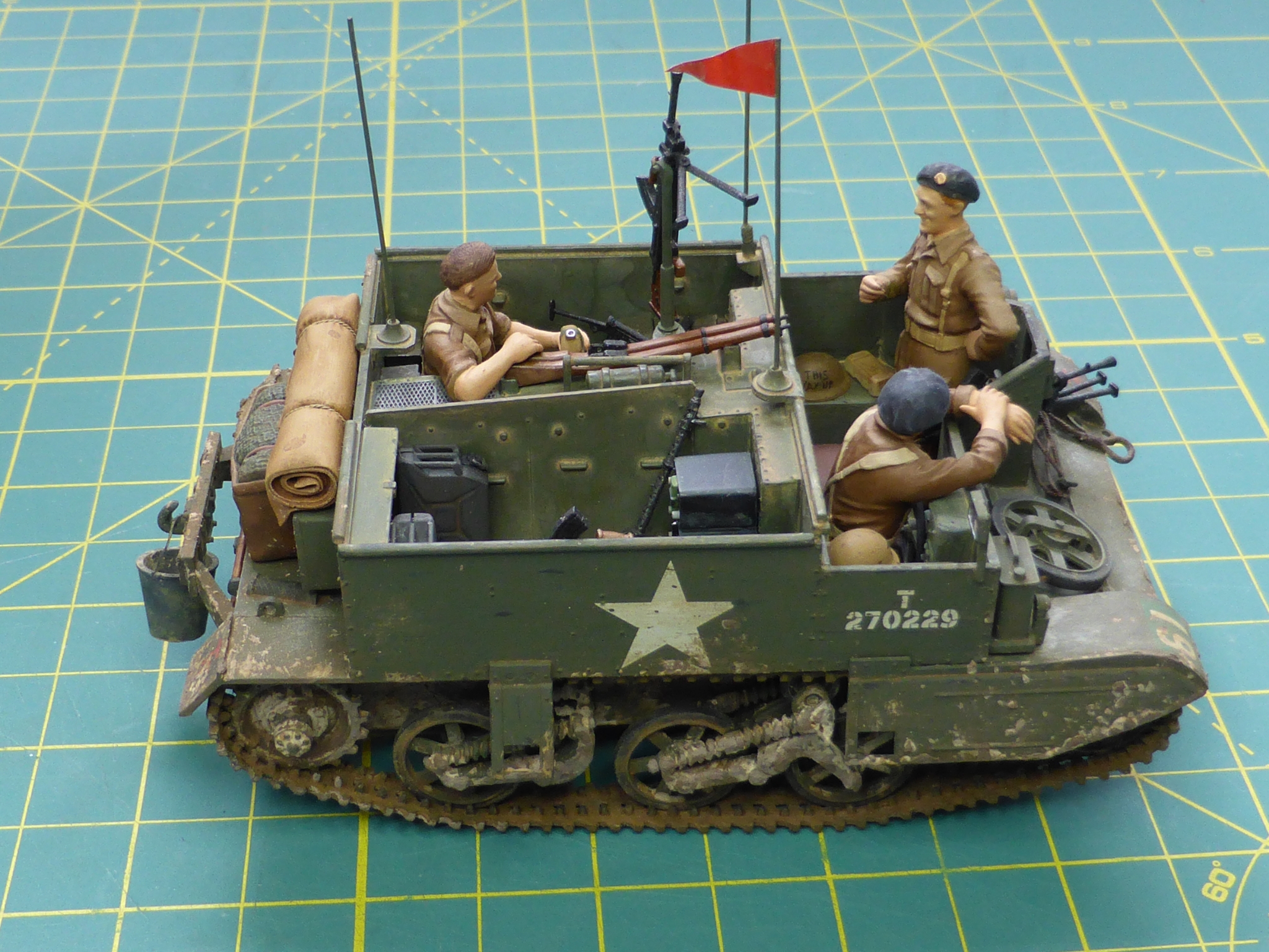 Tamiya 35175 – Universal Carrier Mk.II à L’échelle 1:35 – Maquette Plastique Avec 5 Figurines – Moteur Ford V8 De 85 Ch – Idéal Pour Maquettistes Dès 14 Ans
