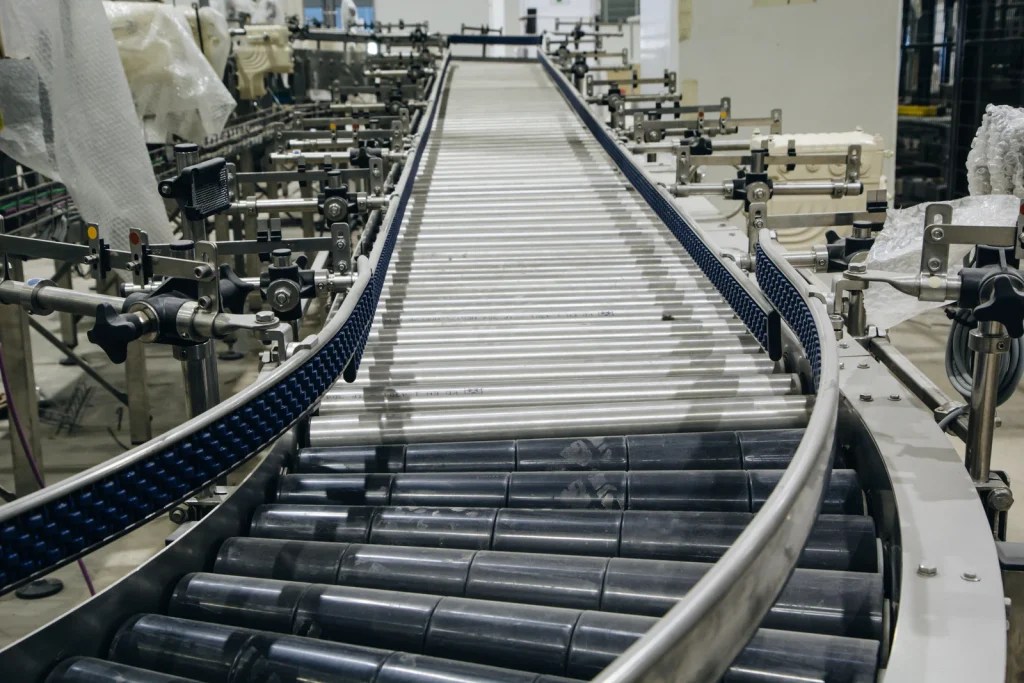 Roller conveyor chain manufacturer applications - MCC industrial solutions