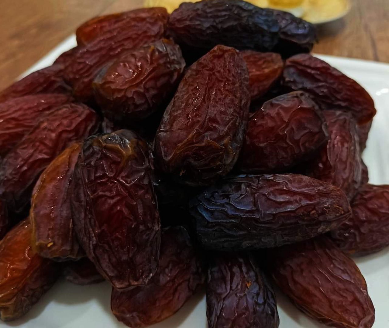 Medjool Dates March Ctfo - Download Artistic Geometric Wallpaper | HD