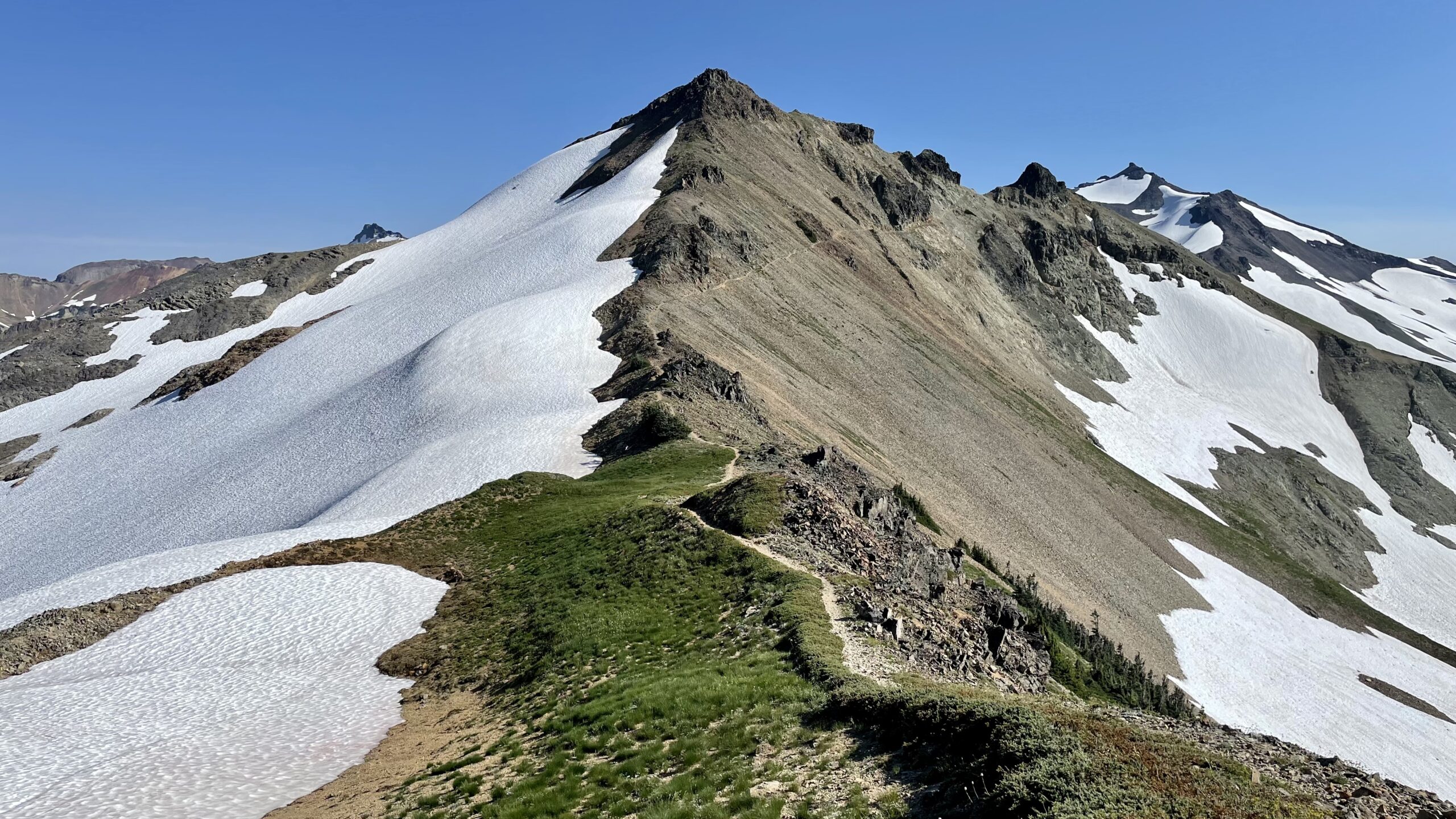 White Pass to Old Snowy Mountain