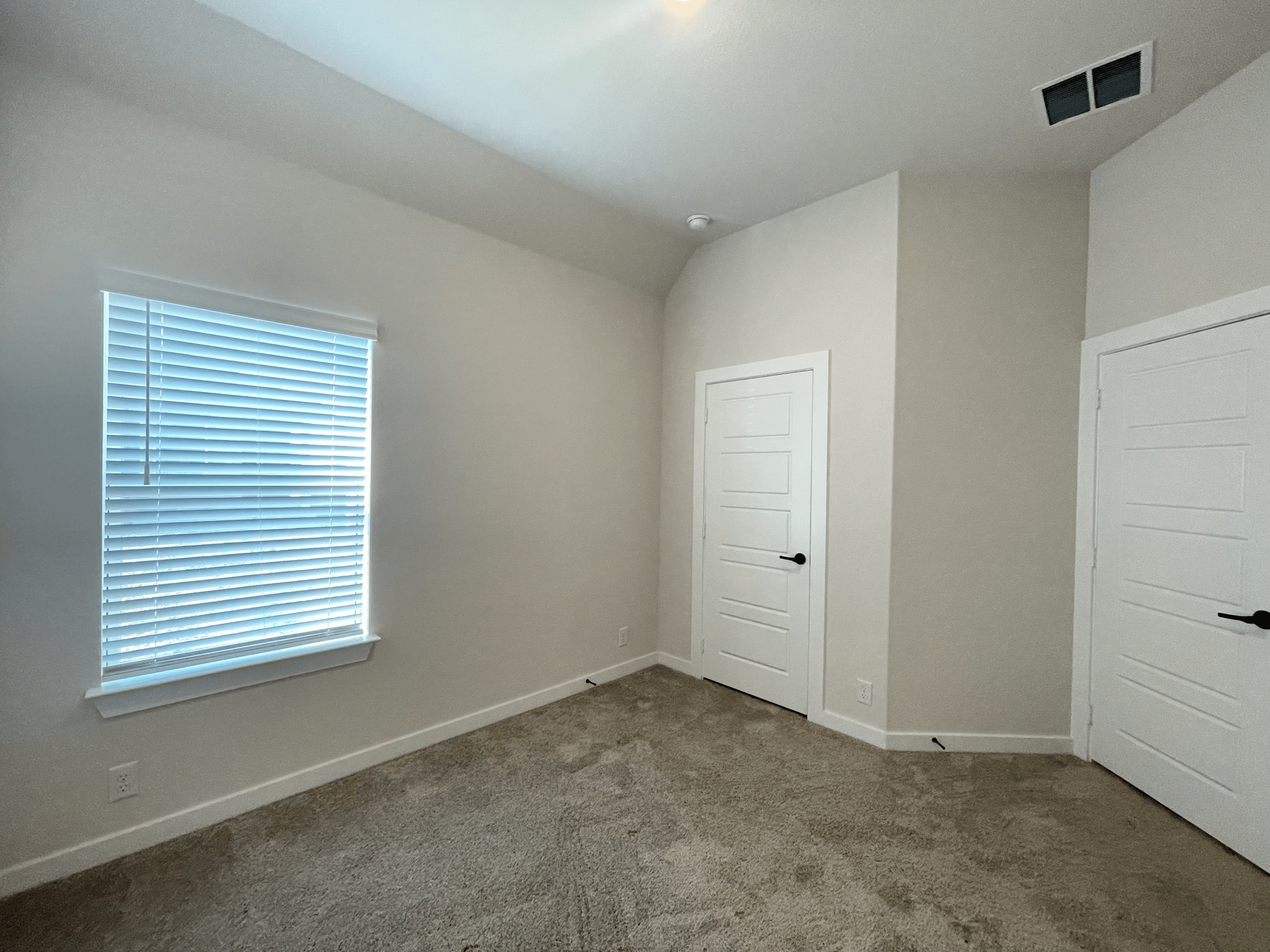 3 Bed/2 Bath New Build in Mayfair NB