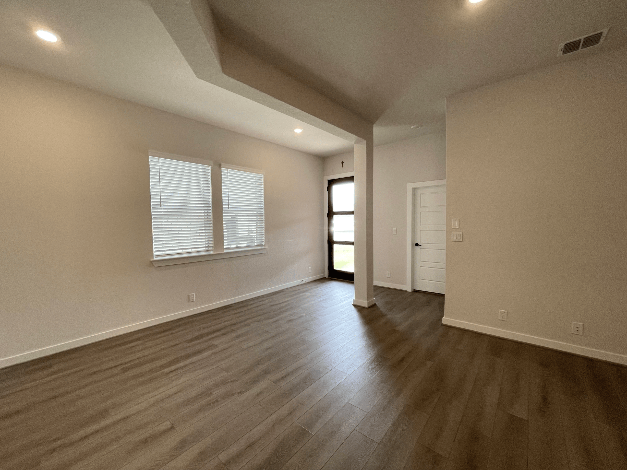 3 Bed/2 Bath New Build in Mayfair NB