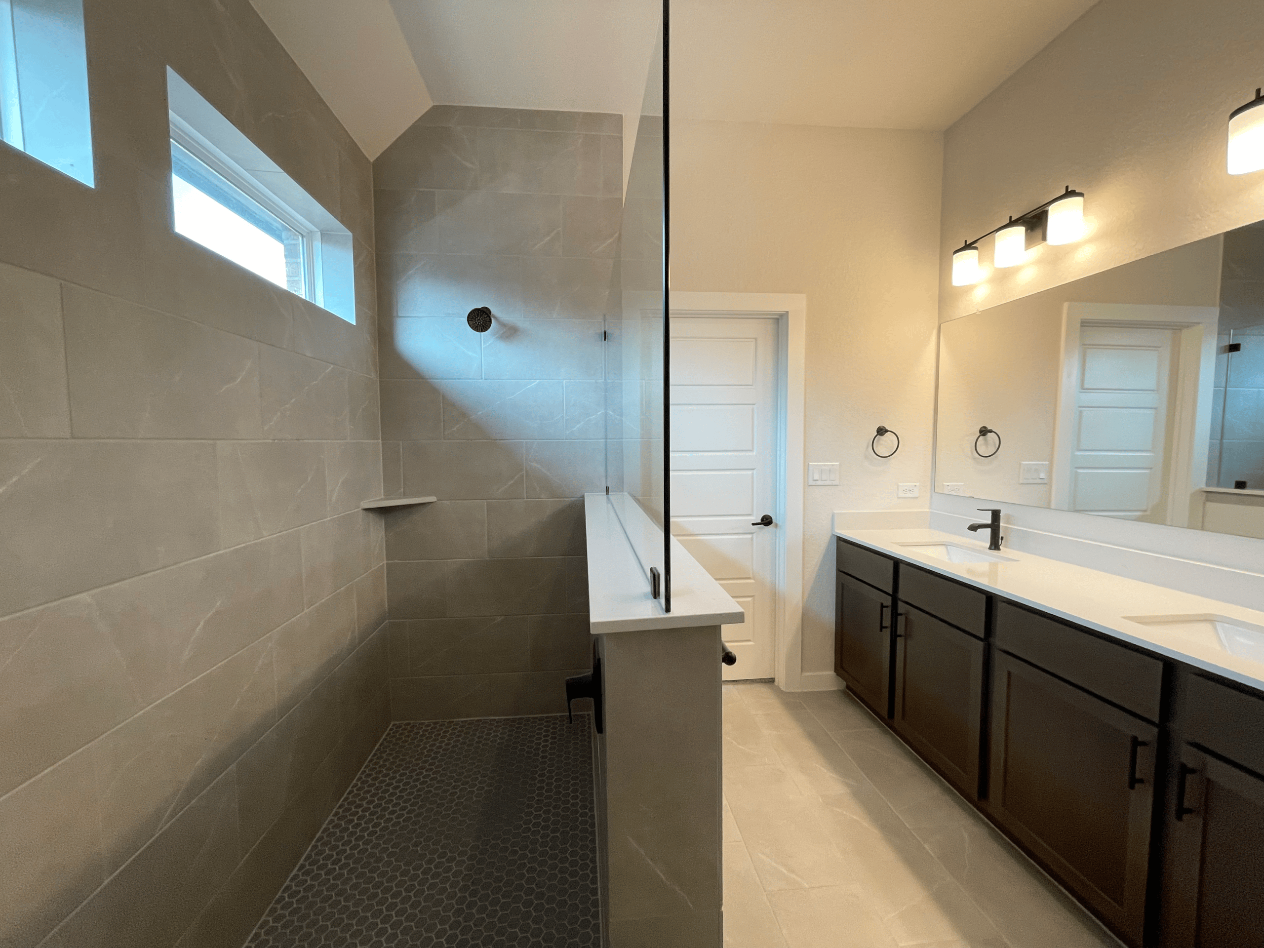 3 Bed/2 Bath New Build in Mayfair NB