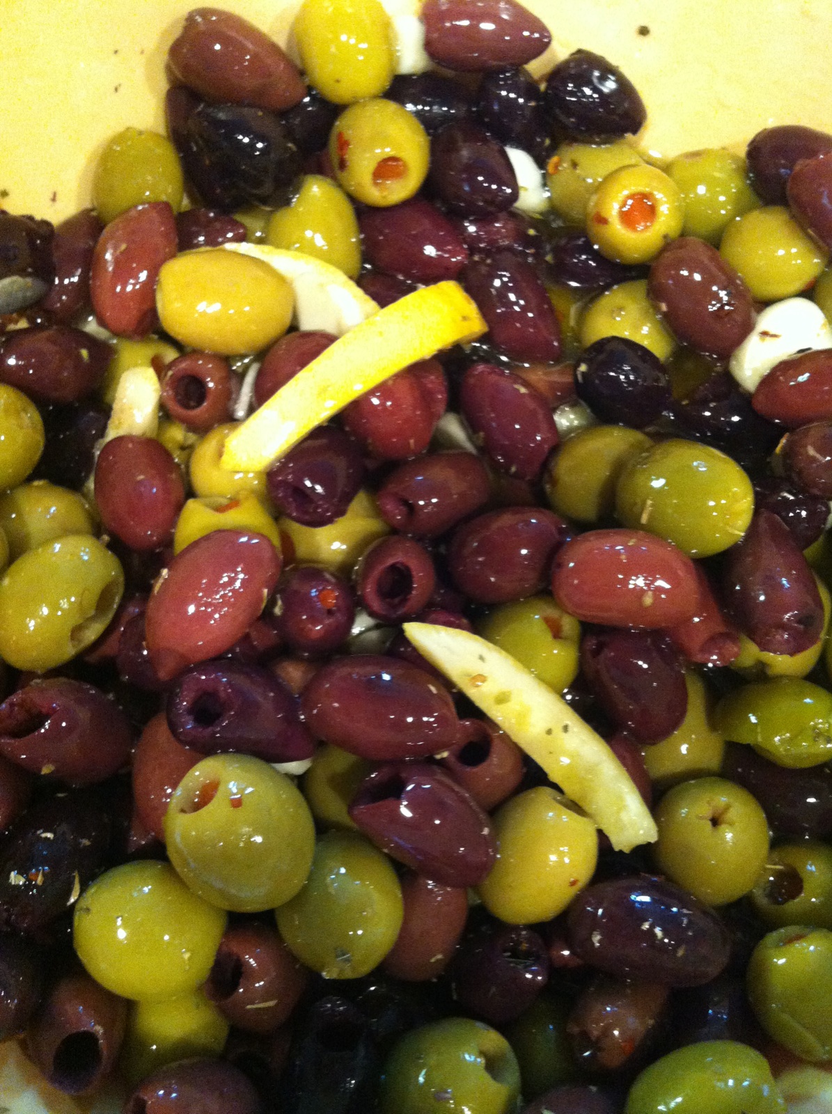 Marinated Olives with Garlic and Lemon