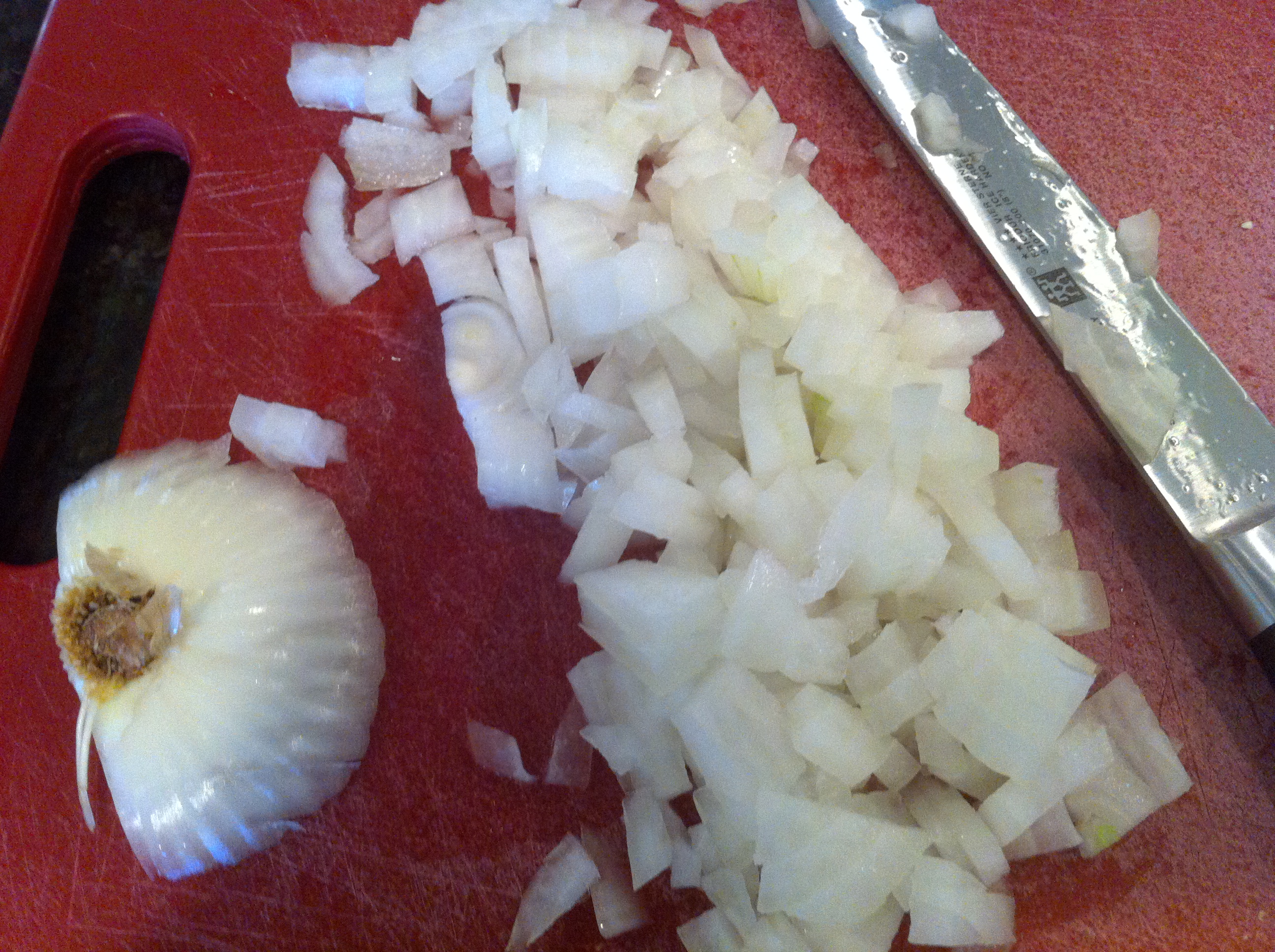 how to chop an onion