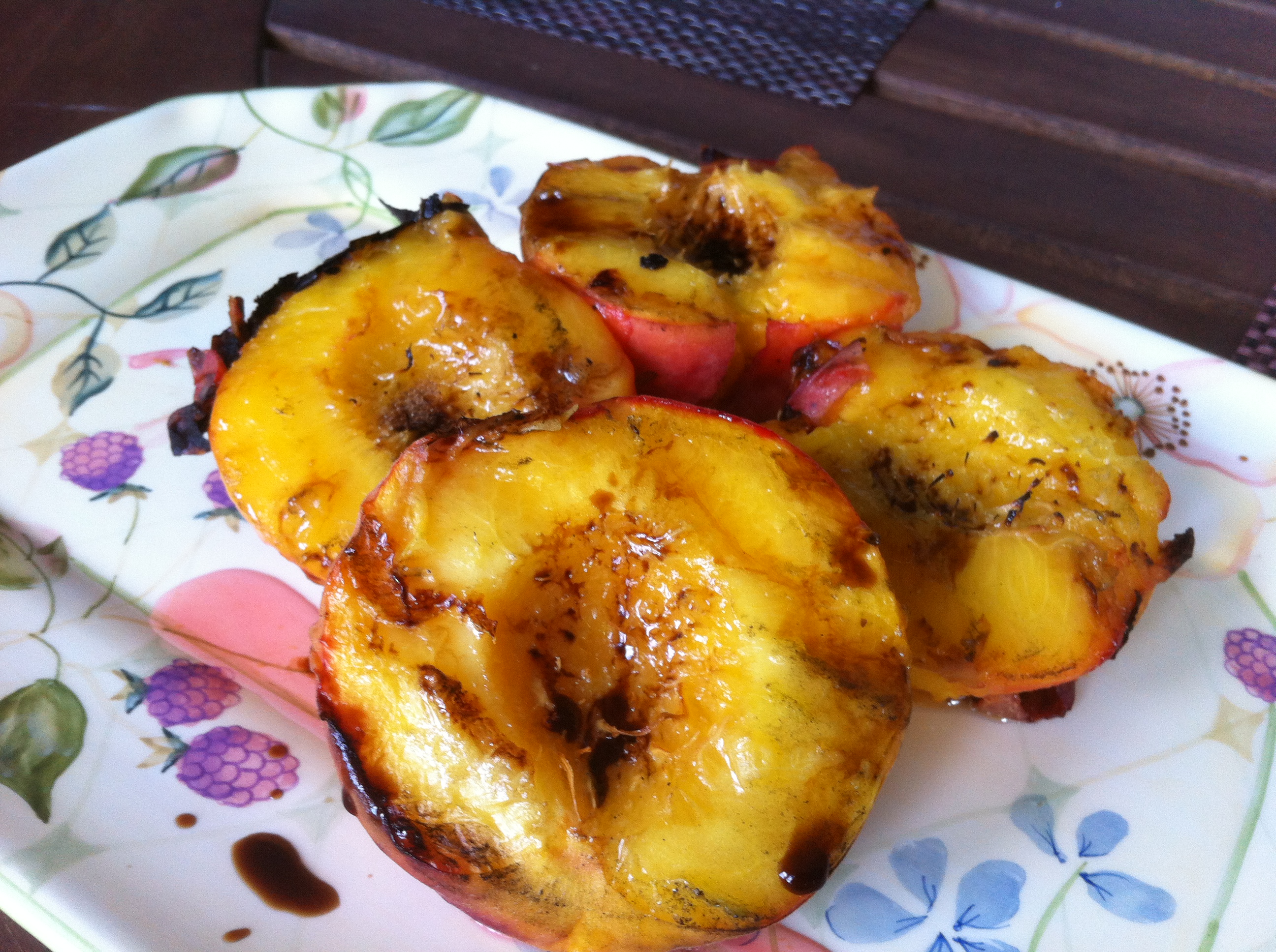 Simple Grilled Peaches