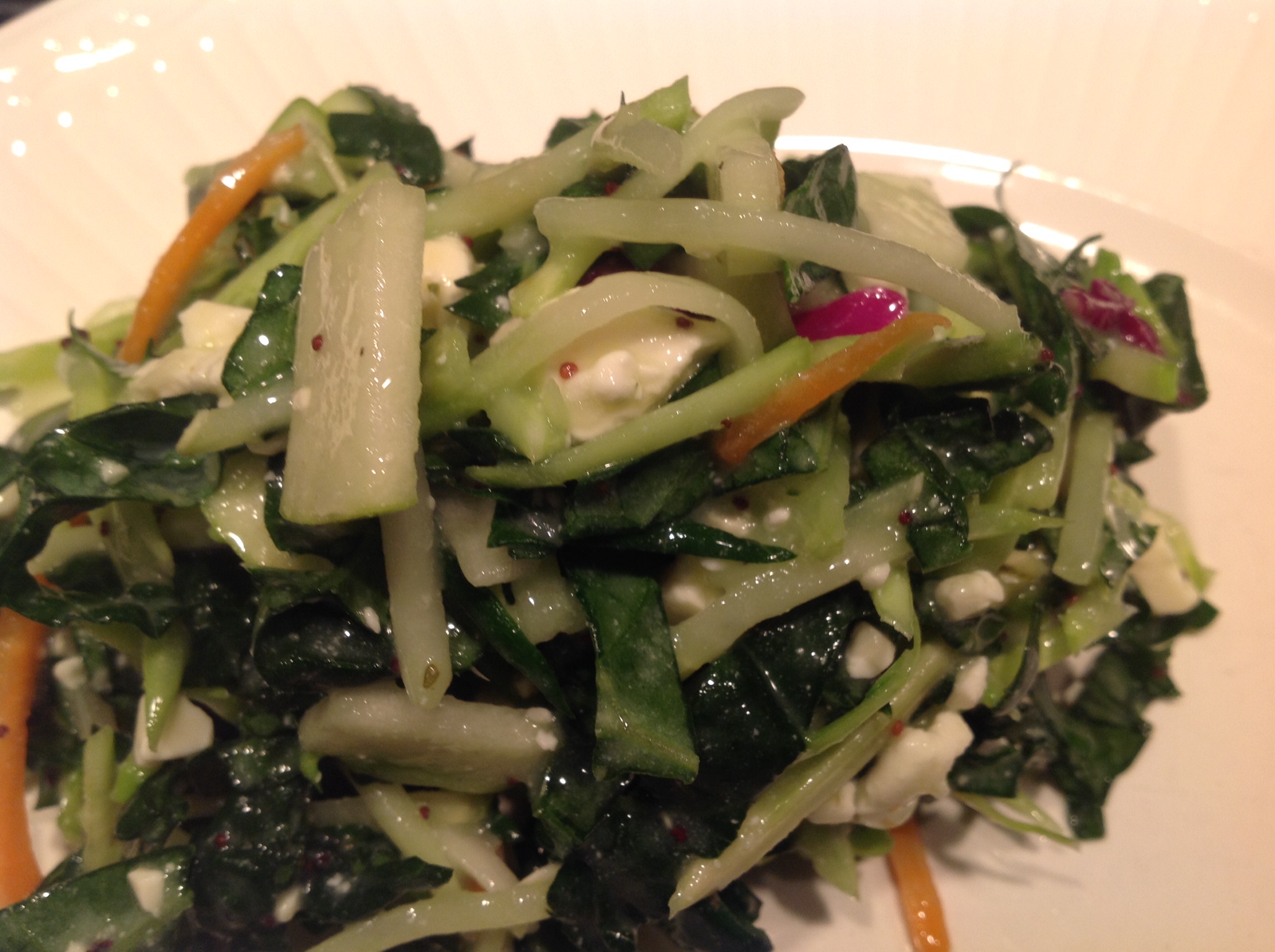 kale salad with poppy seed dressing