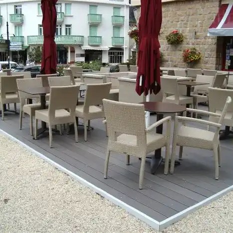 terrasse composite bistrot 1.webp