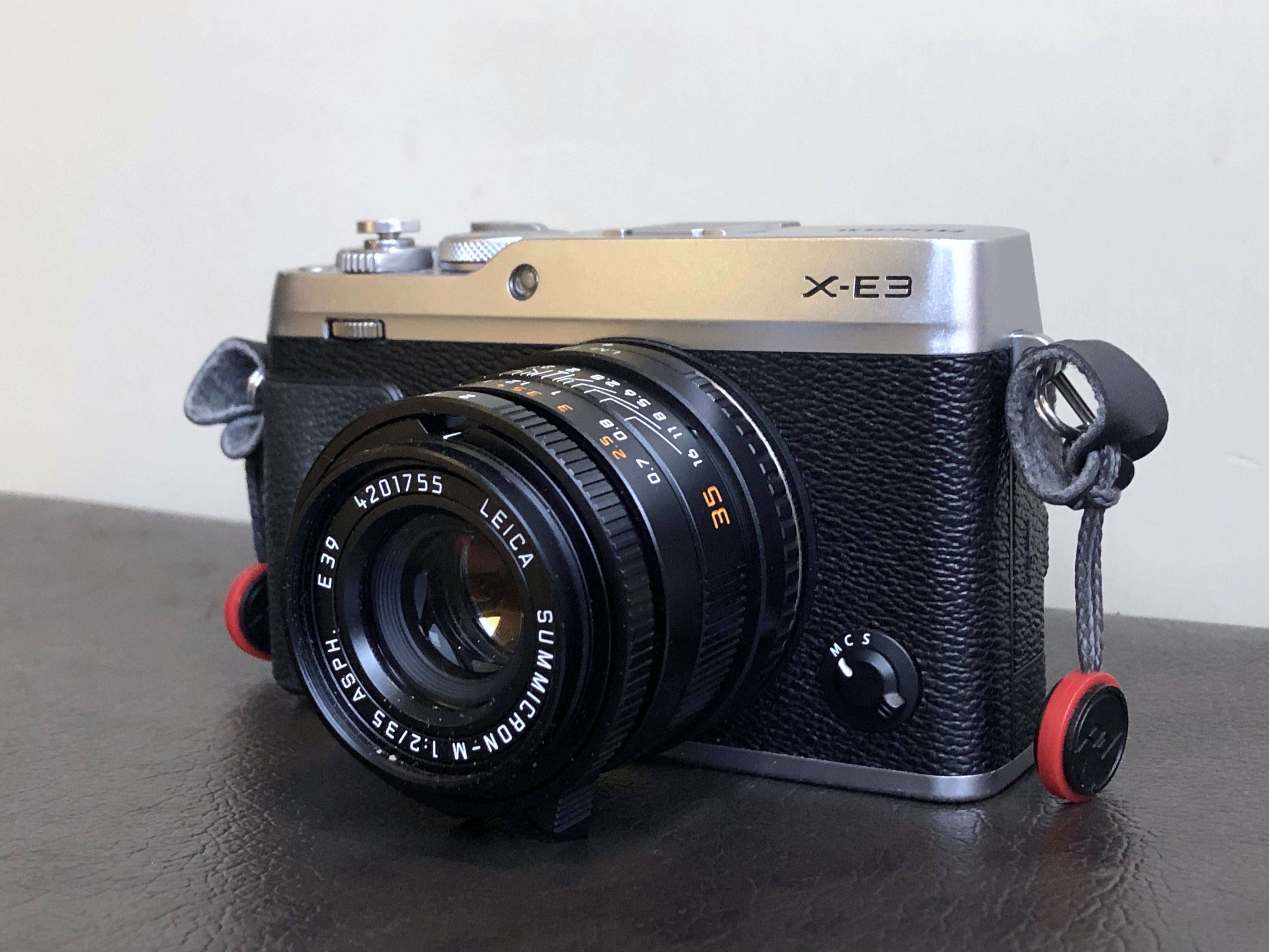 Fuji X-E3 with Leica 35mm Summicron - measuring light