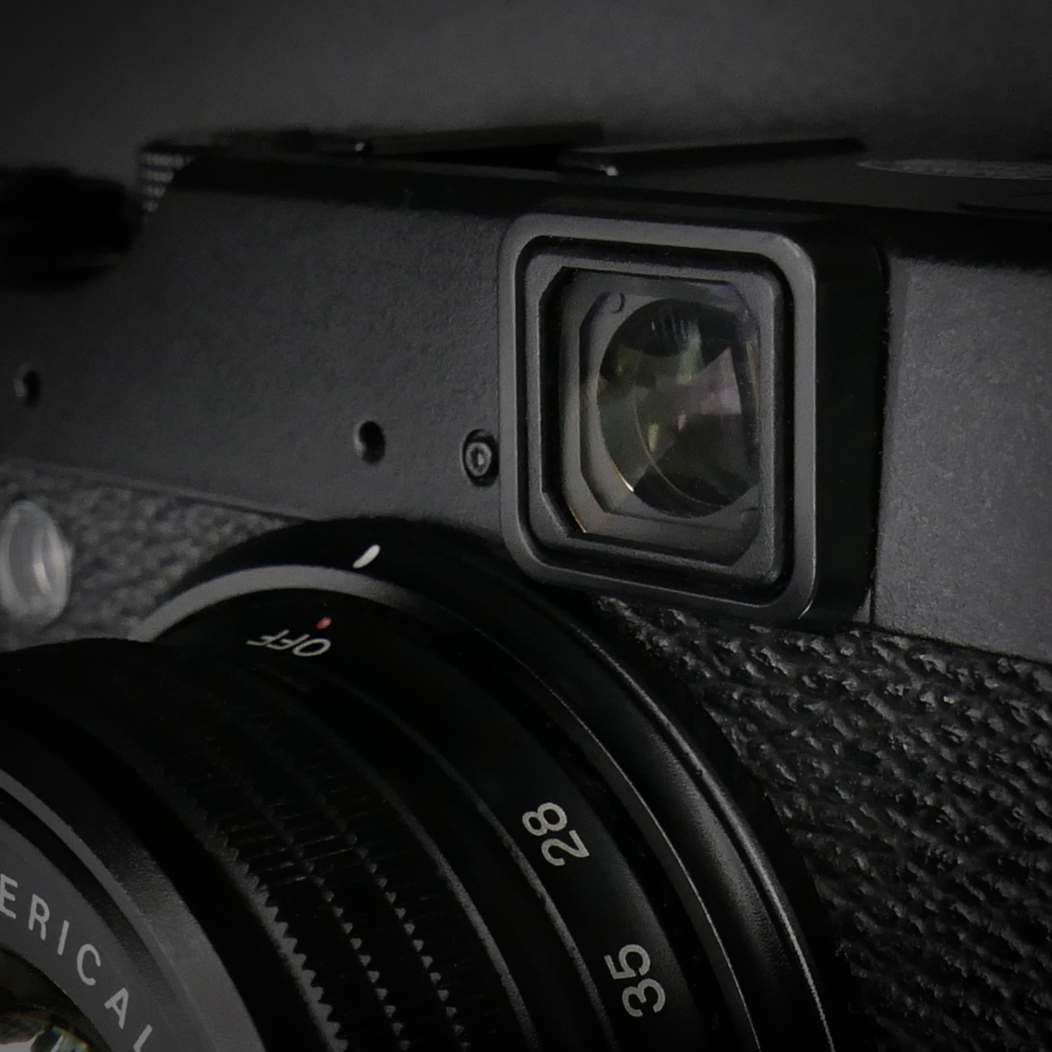 Vintage Digital: Fuji X10 in 2026 - measuring light