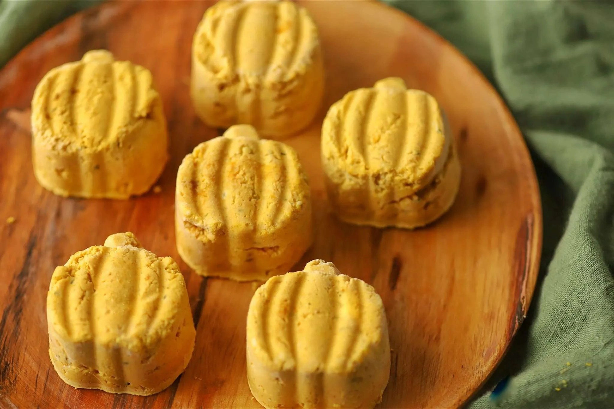 Low Carb Vegan Pumpkin Spice Fat Bombs