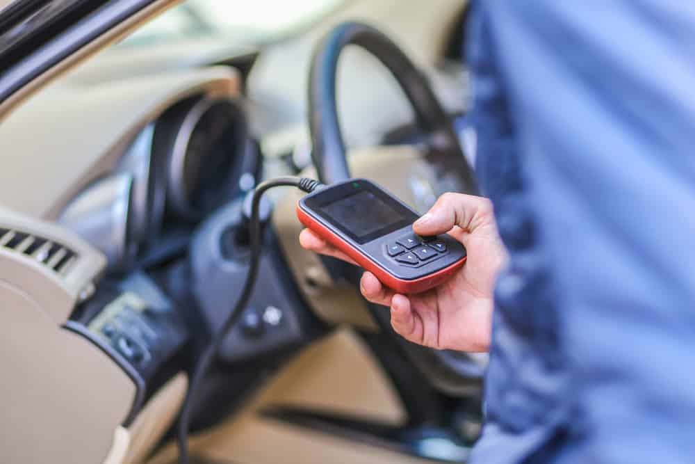 key stuck in ignition 8 easy steps to remove it on car key stuck in ignition battery dead