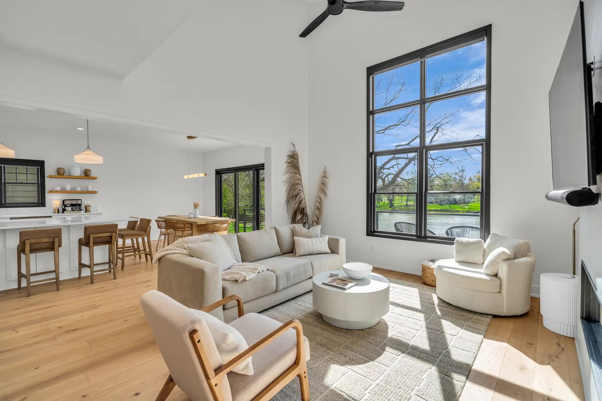 Living roon_dinning room - Real estate photo