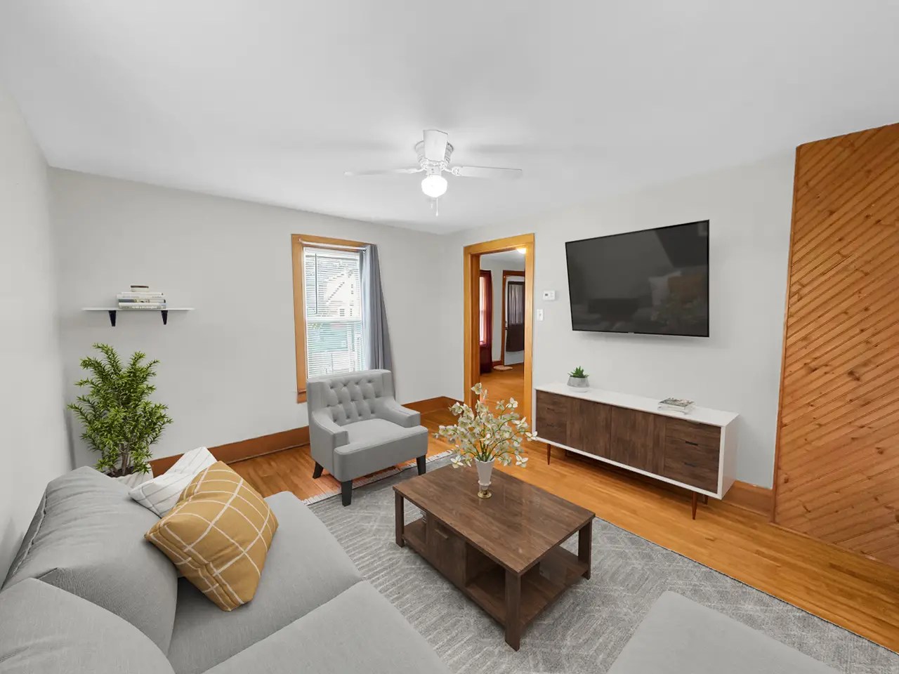 Staging Real Estate Photo