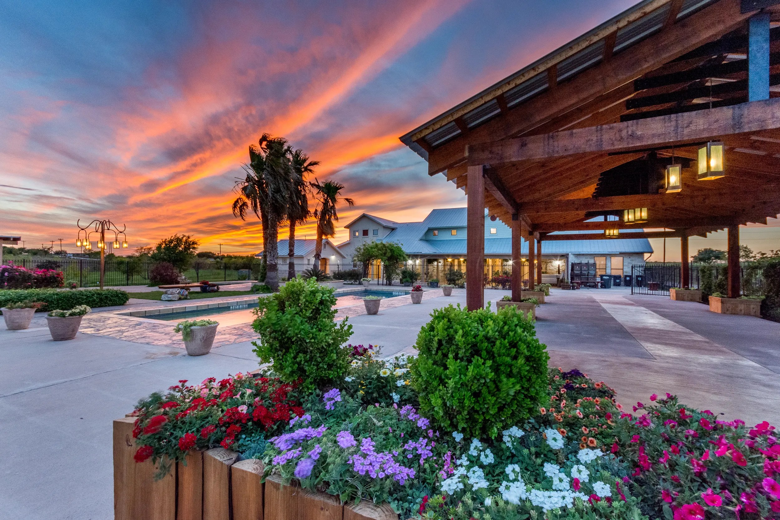 22+ Nice Wedding Venues In Montgomery Tx - Fellowship of the Woodlands / Chapel in the woods / Ranch house chapel & lodge is a christian worship & wedding facility located in beautiful historic montgomery, texas.