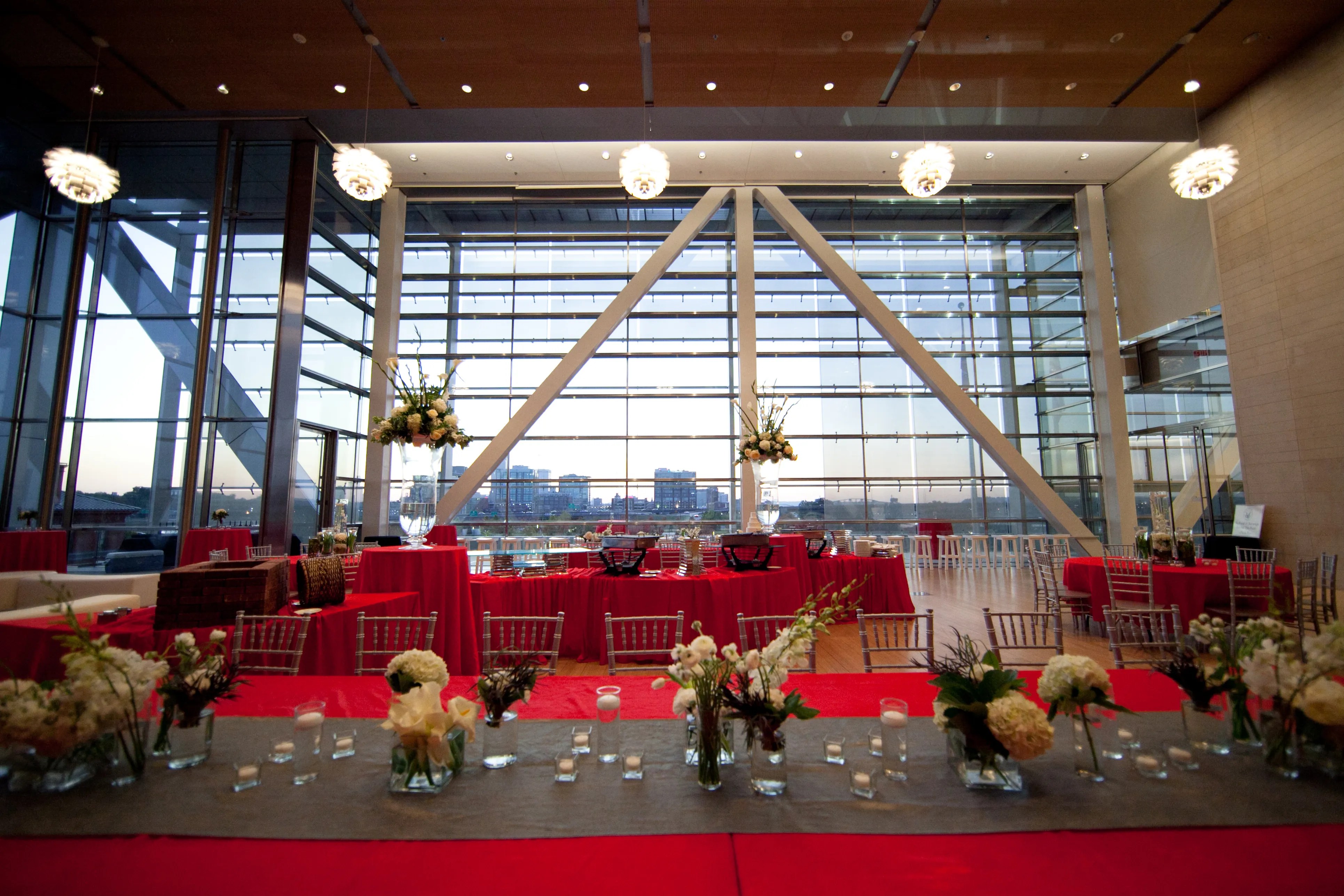 By audrey bruno it may not seem like it, but sometimes choosing the right cake can be the most difficult part of planning a wedding. Clinton Presidential Center | Reception Venues - Little