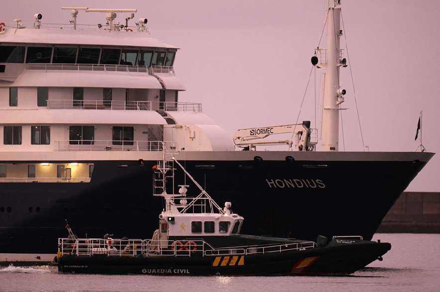 Hantavirus Recovery: Canadian Passenger Recovers from Cruise Ship Outbreak (2026)
