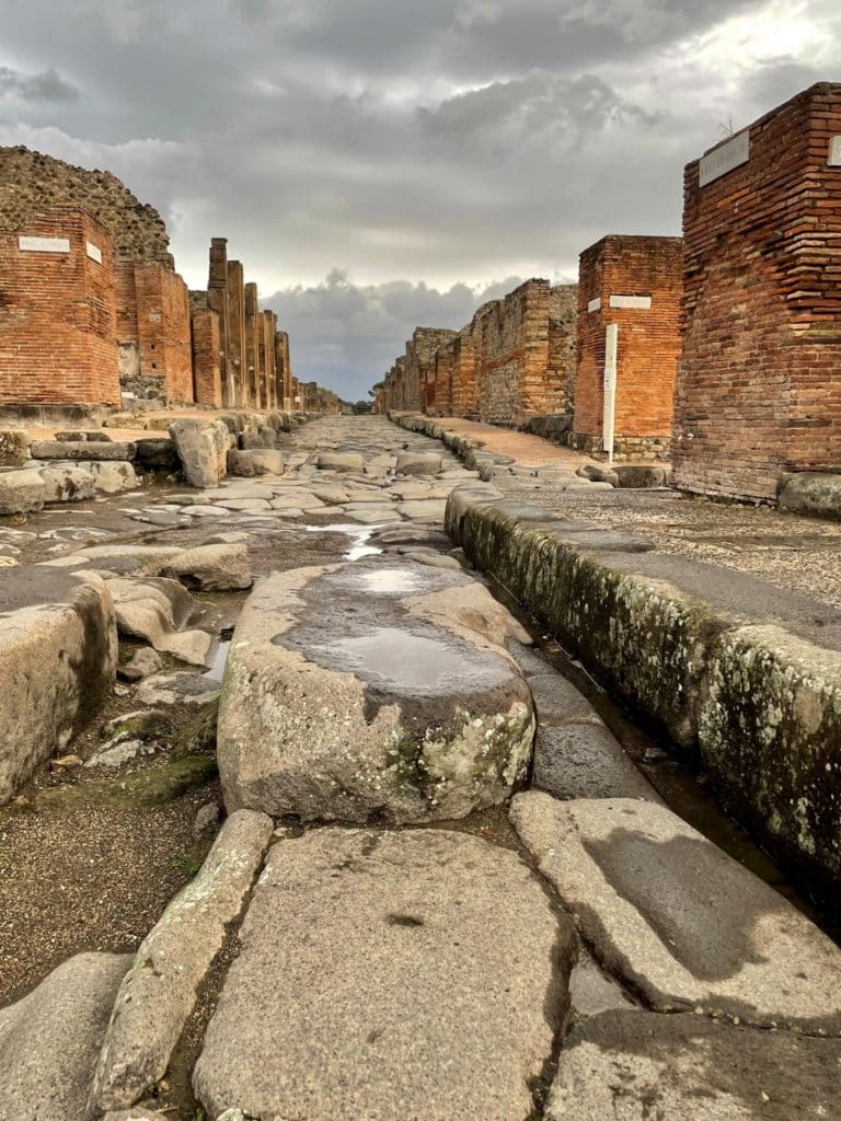 Pompeii, Pompeii: Exploring the Ruins of a Lost City
