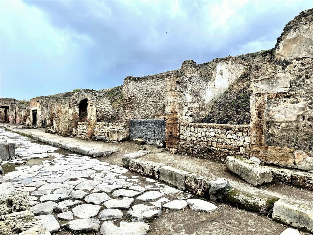 Pompeii, Pompeii: Exploring the Ruins of a Lost City