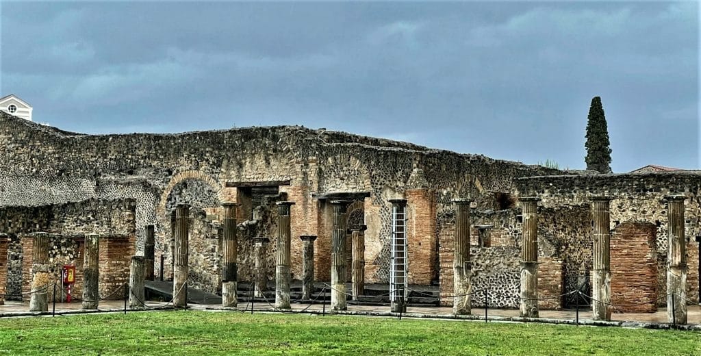Pompeii, Pompeii: Exploring the Ruins of a Lost City