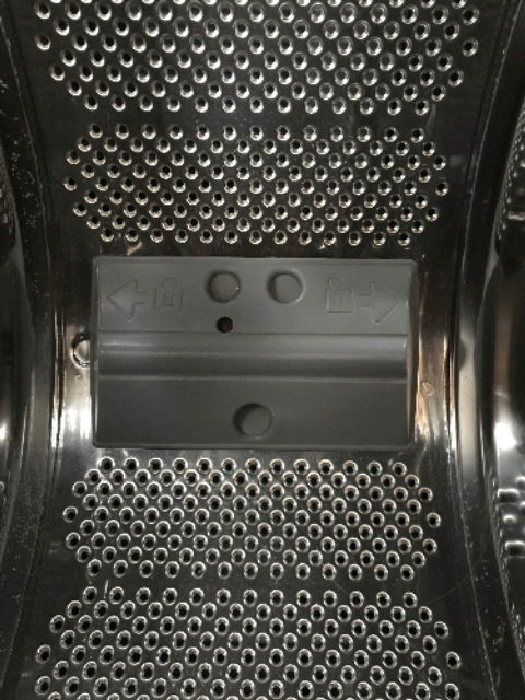 À localiser le filtre de la pompe à vidange sur la machine lave linge. Pas De Filtre De Pompe Dans Mon Lave Linge Est Ce Normal Communaute Bt653mq Sav Darty